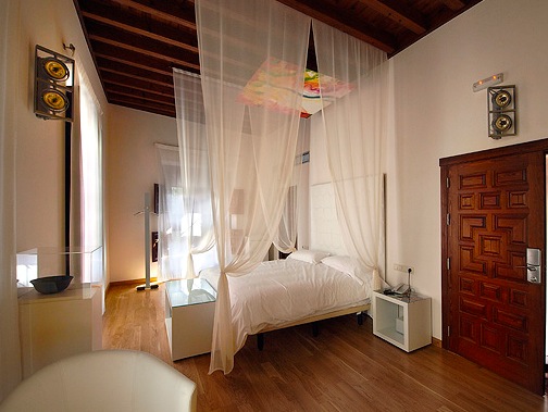 Een van de kamers in dit bijzondere hotel Een van de kamers in dit bijzondere hotel